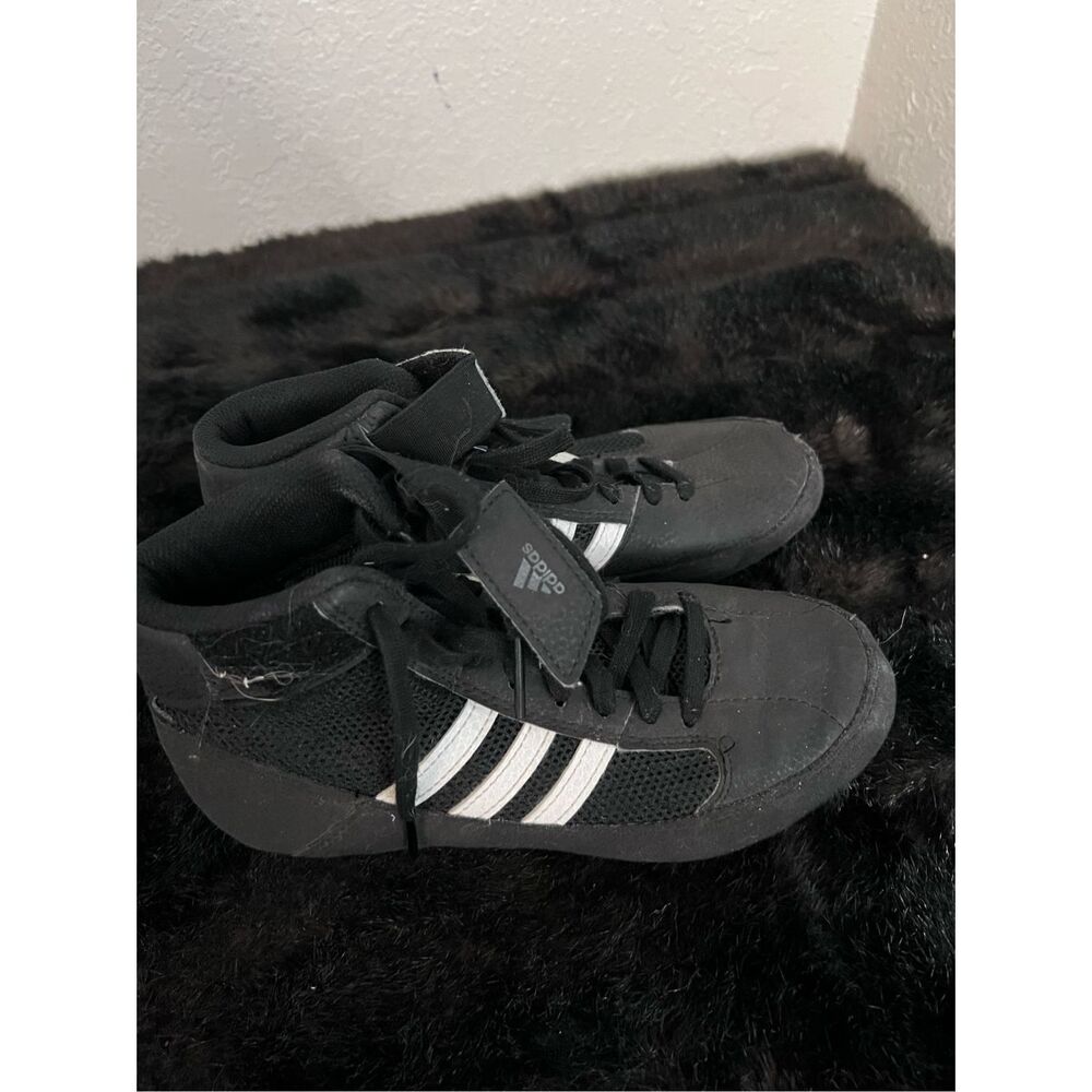 Adidas HVC 2 kids ‎ Size 2.5 Shoes Black White Wrestling Boots Sneakers